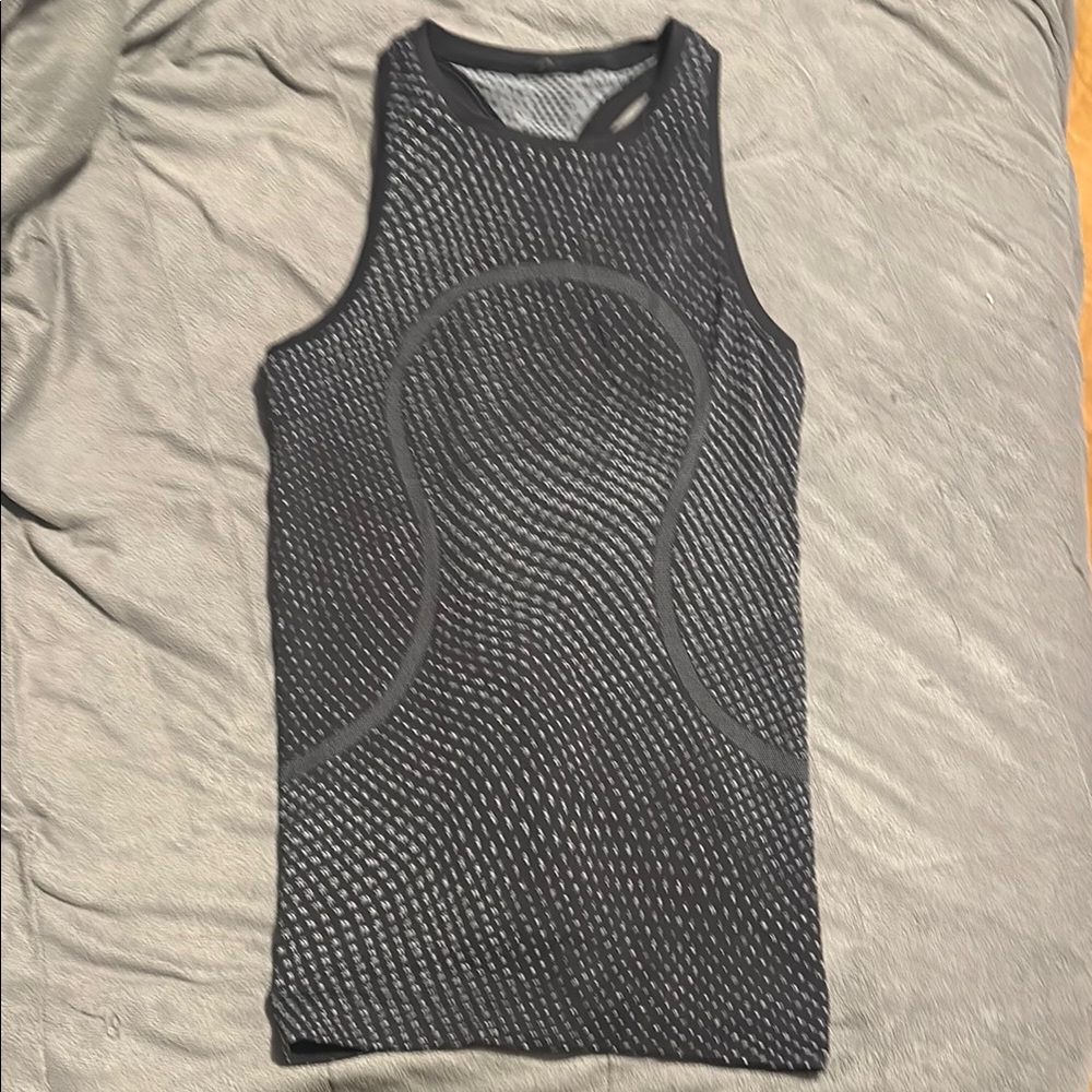 Lululemon Swiftly Tech tank